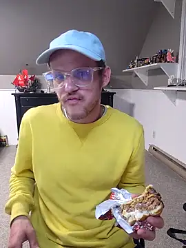 Snapshot of SoxxyNsh chatting on 10.11.25 SoxxyNsh online show from 10.11.25