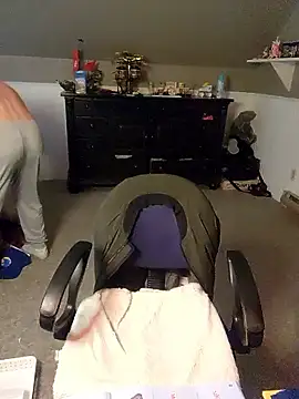 Snapshot of SoxxyNsh chatting on 11.01.25 SoxxyNsh online show from 11.01.25