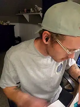 Snapshot of SoxxyNsh chatting on 11.10.25 SoxxyNsh online show from 11.10.25