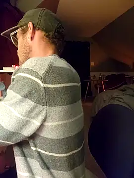 Snapshot of SoxxyNsh chatting on 11.18.25 SoxxyNsh online show from 11.18.25