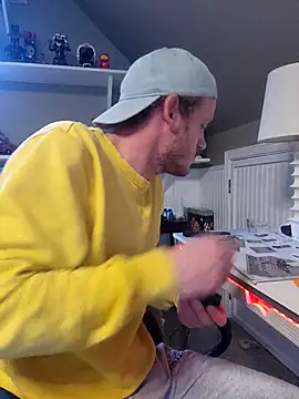 Snapshot of SoxxyNsh chatting on 11.21.25 SoxxyNsh online show from 11.21.25