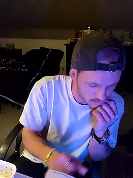 Snapshot of SoxxyNsh chatting on 11.30.25 SoxxyNsh online show from 11.30.25