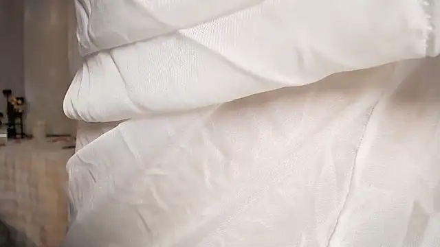 Hey-Cute online show from 02.09.25