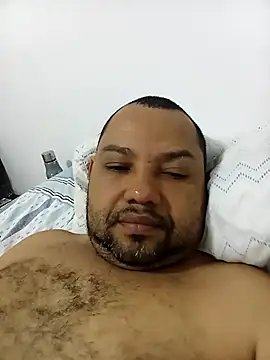 Snapshot of Marcio2235 chatting on 11.25.25 Marcio2235 online show from 11.25.25