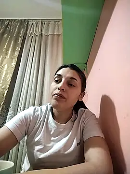 Snapshot of Rosanna_Rennie chatting on 01.28.25 Rosanna Rennie online show from 01.28.25