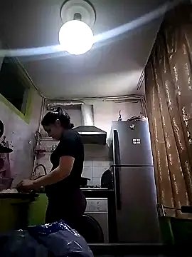 Snapshot of Rosanna_Rennie chatting on 02.16.25 Rosanna Rennie online show from 02.16.25