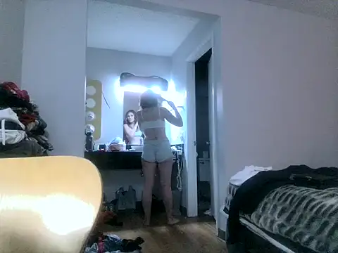 Snapshot of AQuickPhyx chatting on 01.22.25 AQuickPhyx online show from 01.22.25