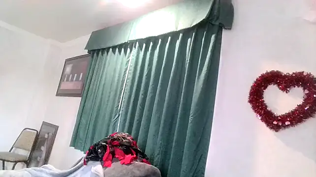 Snapshot of AQuickPhyx chatting on 02.13.25 AQuickPhyx online show from 02.13.25