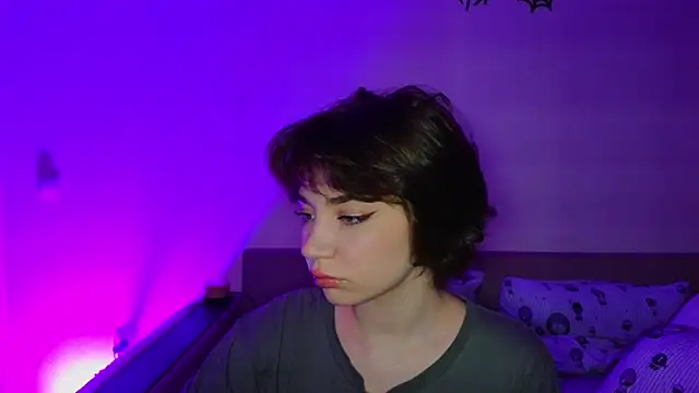 Snapshot of CassJonn chatting on 11.28.25 CassJonn online show from 11.28.25