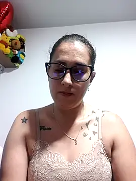 CHARLOTTE 1711 online show from 10.31.25