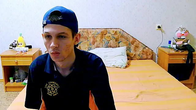 Lester Broo online show from 03.04.25