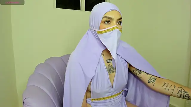 Snapshot of Maissa_Alabi chatting on 01.20.25 Maissa Alabi online show from 01.20.25