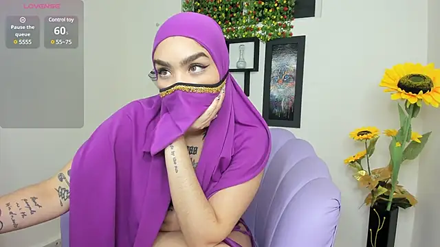 Snapshot of Maissa_Alabi chatting on 02.19.25 Maissa Alabi online show from 02.19.25