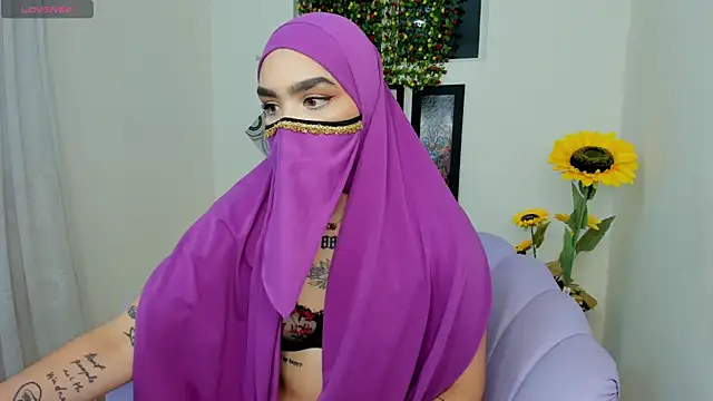 Snapshot of Maissa_Alabi chatting on 03.21.25 Maissa Alabi online show from 03.21.25