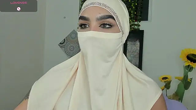 Snapshot of Maissa_Alabi chatting on 09.13.25 Maissa Alabi online show from 09.13.25