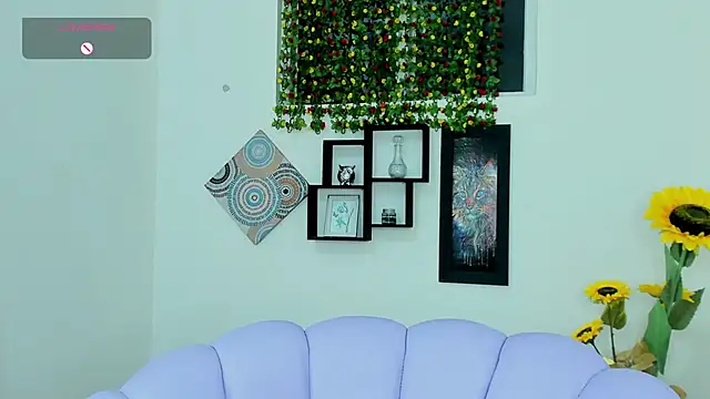 Snapshot of Maissa_Alabi chatting on 09.24.25 Maissa Alabi online show from 09.24.25