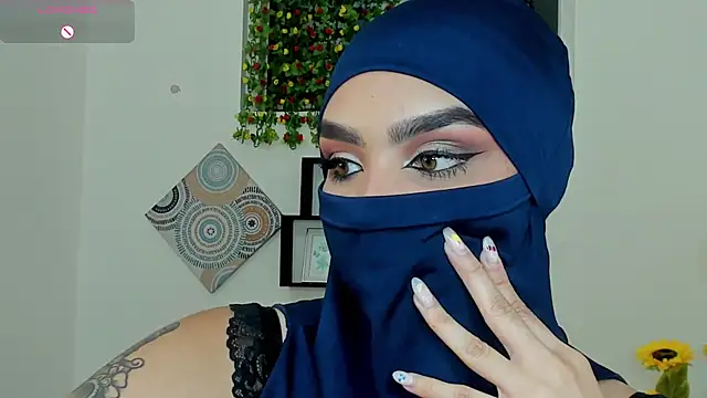 Snapshot of Maissa_Alabi chatting on 09.30.25 Maissa Alabi online show from 09.30.25