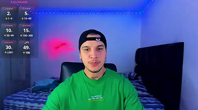 Snapshot of austinoficial chatting on 01.30.25 austinoficial online show from 01.30.25