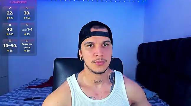 Snapshot of austinoficial chatting on 02.05.25 austinoficial online show from 02.05.25