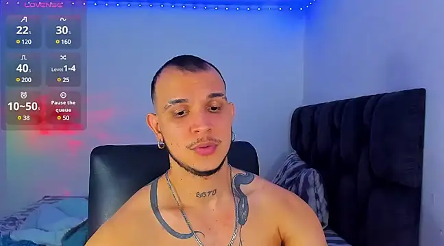 Snapshot of austinoficial chatting on 02.12.25 austinoficial online show from 02.12.25