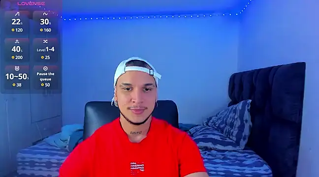 Snapshot of austinoficial chatting on 02.15.25 austinoficial online show from 02.15.25