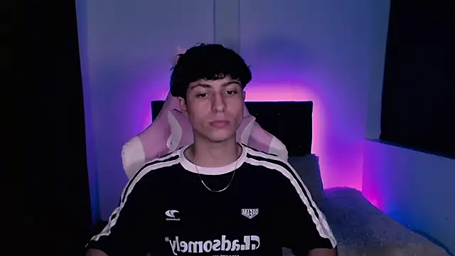 Snapshot of Evan_Hunter chatting on 01.30.25 Evan Hunter online show from 01.30.25