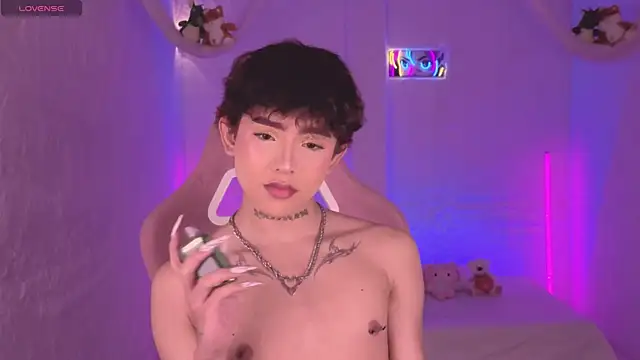 Snapshot of Evan_Hunter chatting on 11.05.25 Evan Hunter online show from 11.05.25