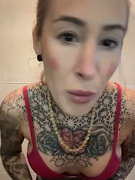 Black sweet Rose online show from 01.11.26