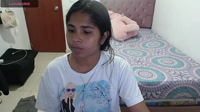 Snapshot of july-feria chatting on 01.12.25 july-feria online show from 01.12.25