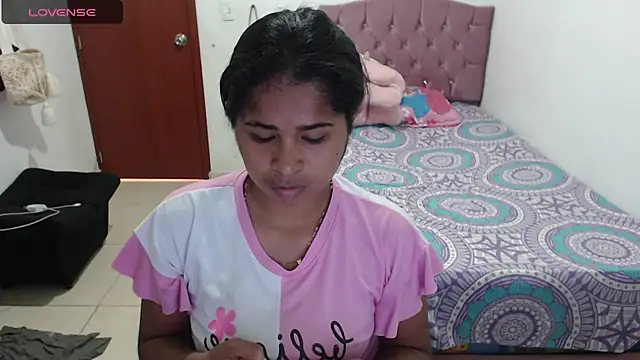 Snapshot of july-feria chatting on 01.16.25 july-feria online show from 01.16.25