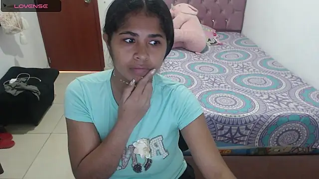 Snapshot of july-feria chatting on 01.20.25 july-feria online show from 01.20.25