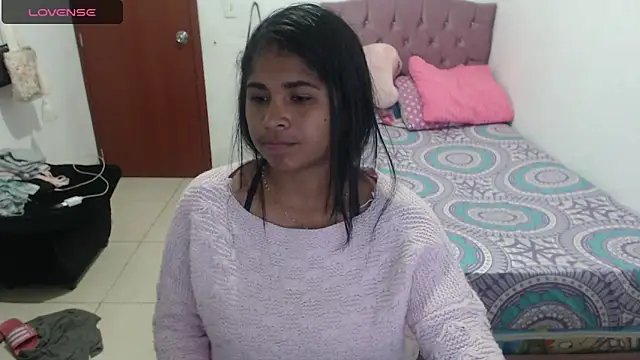 Snapshot of july-feria chatting on 01.27.25 july-feria online show from 01.27.25