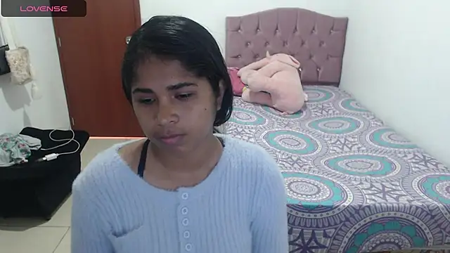 Snapshot of july-feria chatting on 01.27.25 july-feria online show from 01.27.25