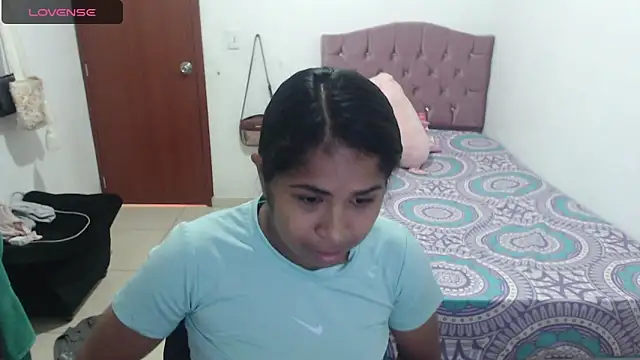 Snapshot of july-feria chatting on 01.28.25 july-feria online show from 01.28.25