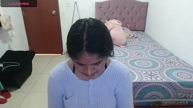 Snapshot of july-feria chatting on 01.29.25 july-feria online show from 01.29.25