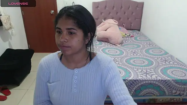 Snapshot of july-feria chatting on 01.29.25 july-feria online show from 01.29.25