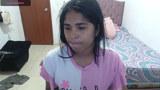 Snapshot of july-feria chatting on 02.11.25 july-feria online show from 02.11.25