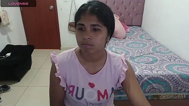 Snapshot of july-feria chatting on 02.21.25 july-feria online show from 02.21.25