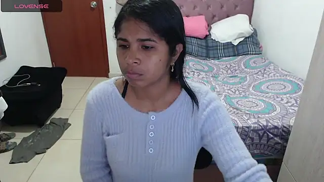 Snapshot of july-feria chatting on 03.19.25 july-feria online show from 03.19.25