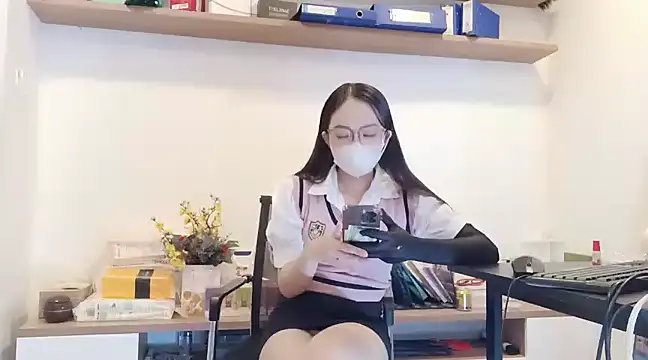 Snapshot of Lush-Office chatting on 02.15.25 Lush-Office online show from 02.15.25