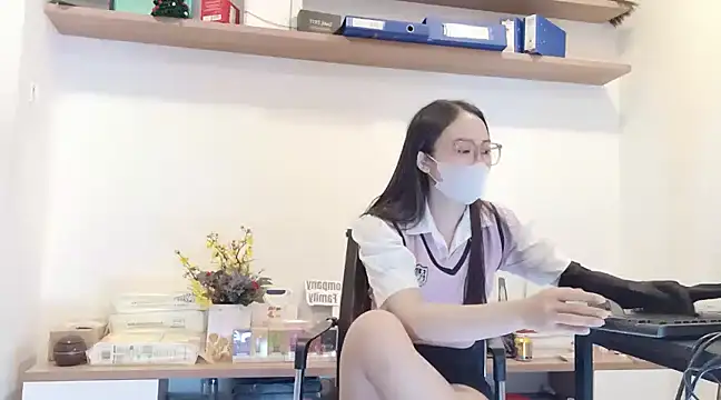 Snapshot of Lush-Office chatting on 02.15.25 Lush-Office online show from 02.15.25