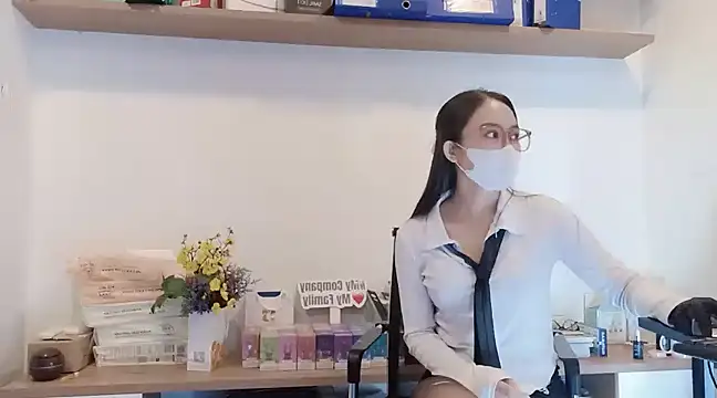 Snapshot of Lush-Office chatting on 02.27.25 Lush-Office online show from 02.27.25