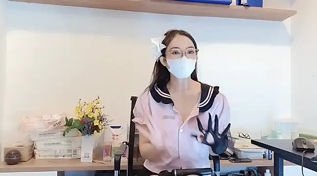 Snapshot of Lush-Office chatting on 03.02.25 Lush-Office online show from 03.02.25