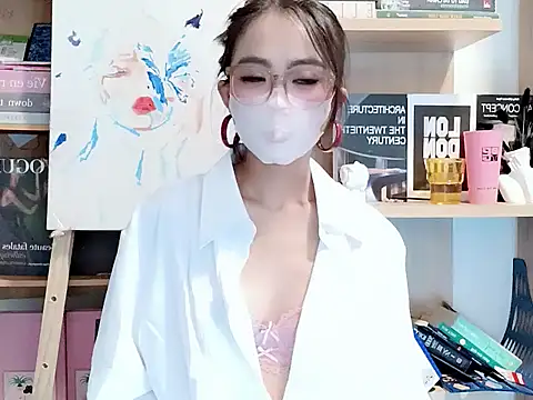 Snapshot of Lush-Office chatting on 10.18.25 Lush-Office online show from 10.18.25