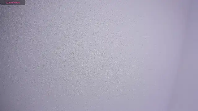 raven  white1 online show from 02.19.25