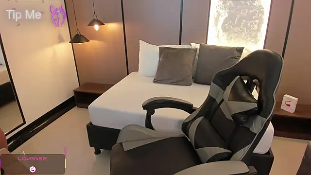 Snapshot of lilly_ass_ chatting on 10.09.25 lilly ass online show from 10.09.25