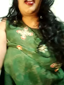 Snapshot of Haseena_Baby chatting on 10.16.25 Haseena Baby online show from 10.16.25