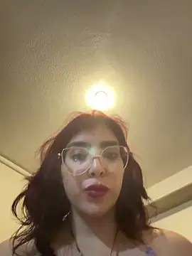 Snapshot of MartinaSooler chatting on 06.12.26 MartinaSooler online show from 06.12.26