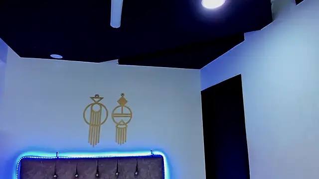 BrigitteRoy  online show from 03.21.25