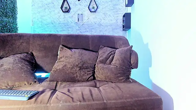 Thomass conor online show from 10.14.25